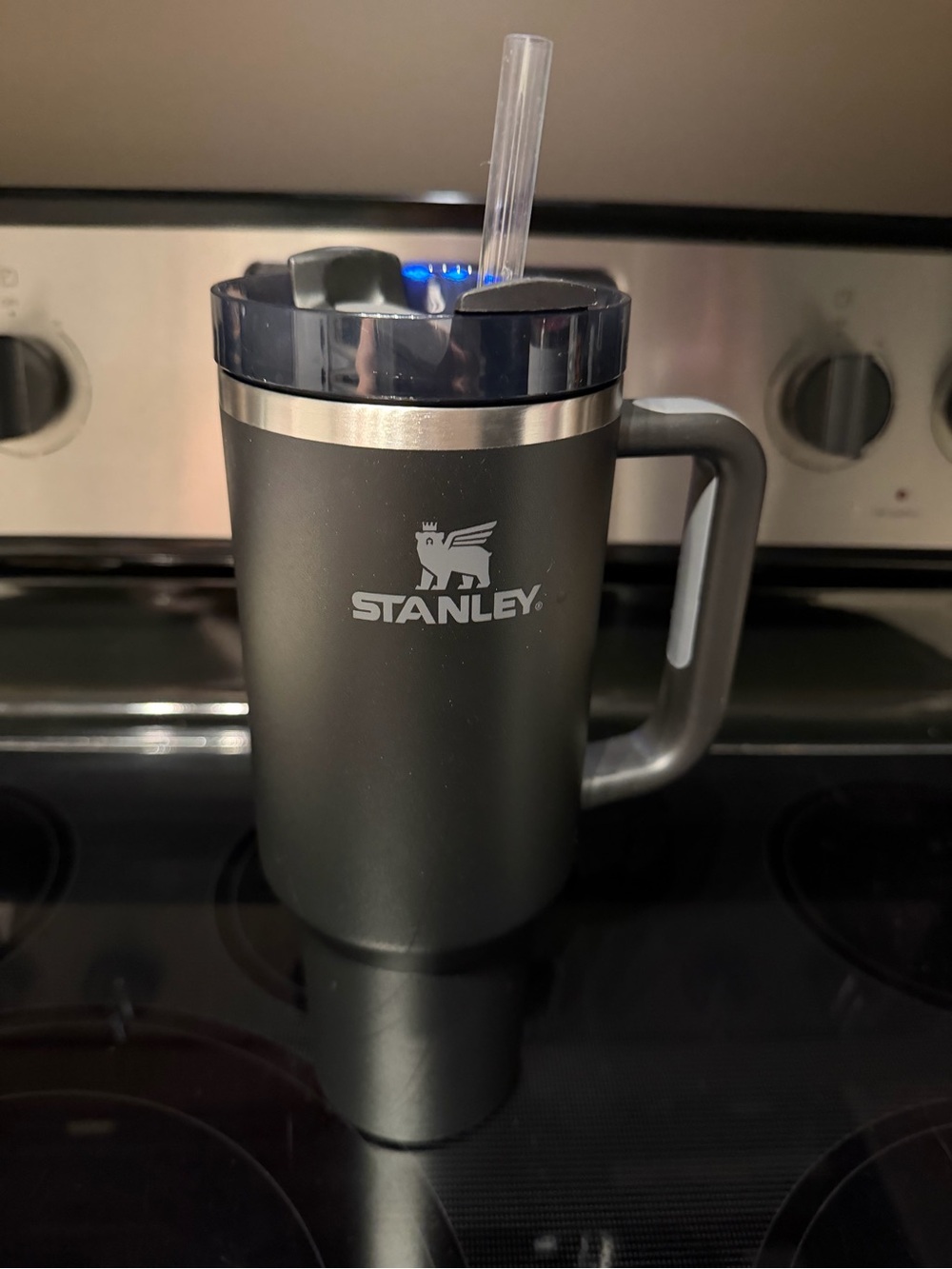Stanley 40 oz.  Black - LIKE NEW